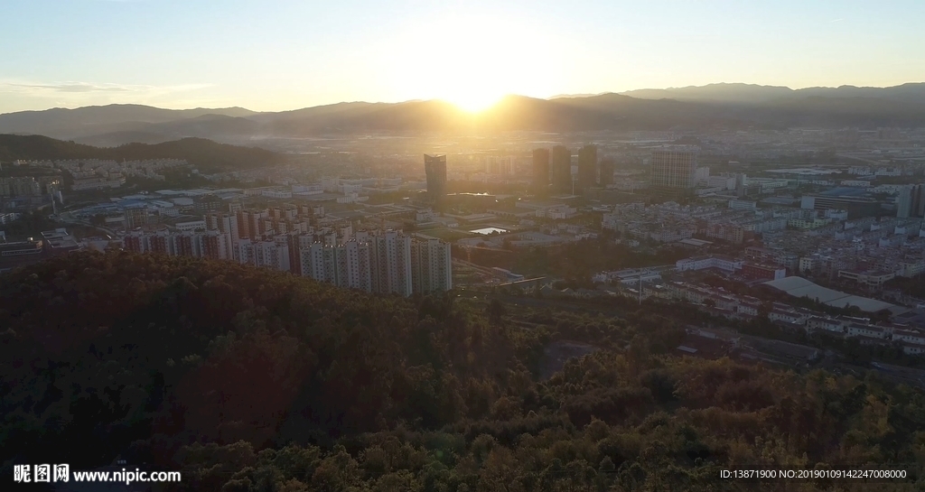 飛躍城市玉溪的黃昏