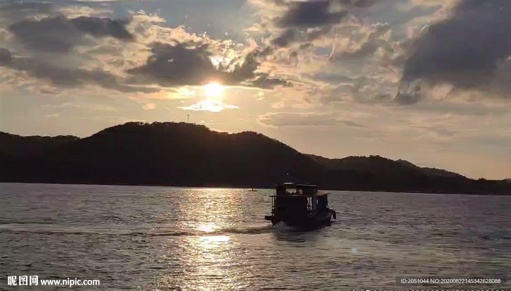 夕陽歸渡