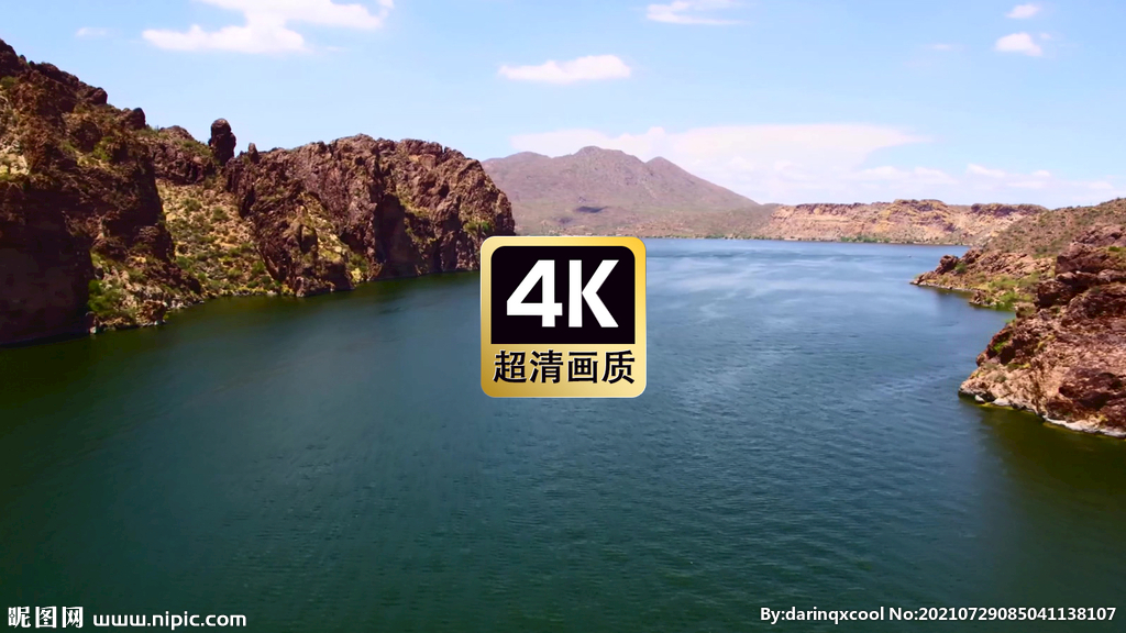 航拍海上游艇
