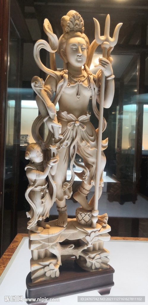 象牙雕神像