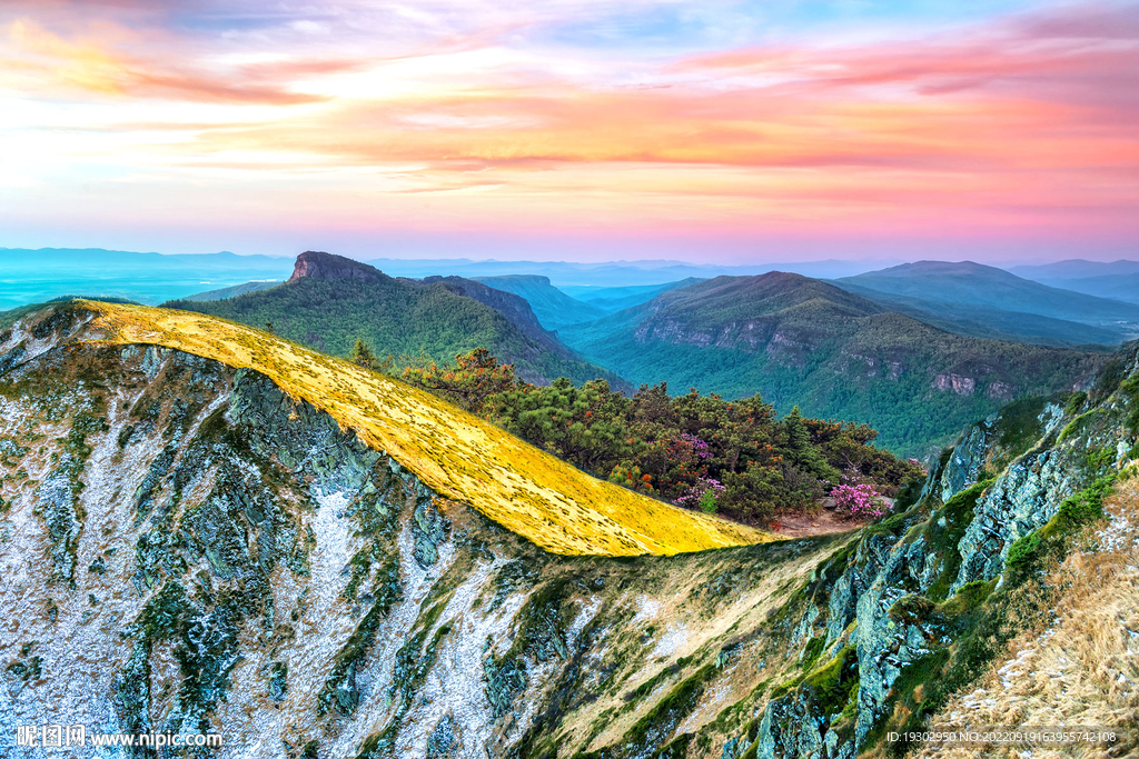 山頂日出