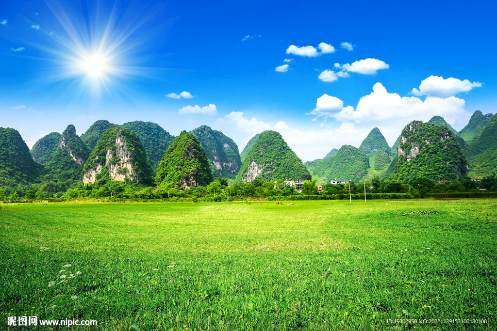 藍天白云草地