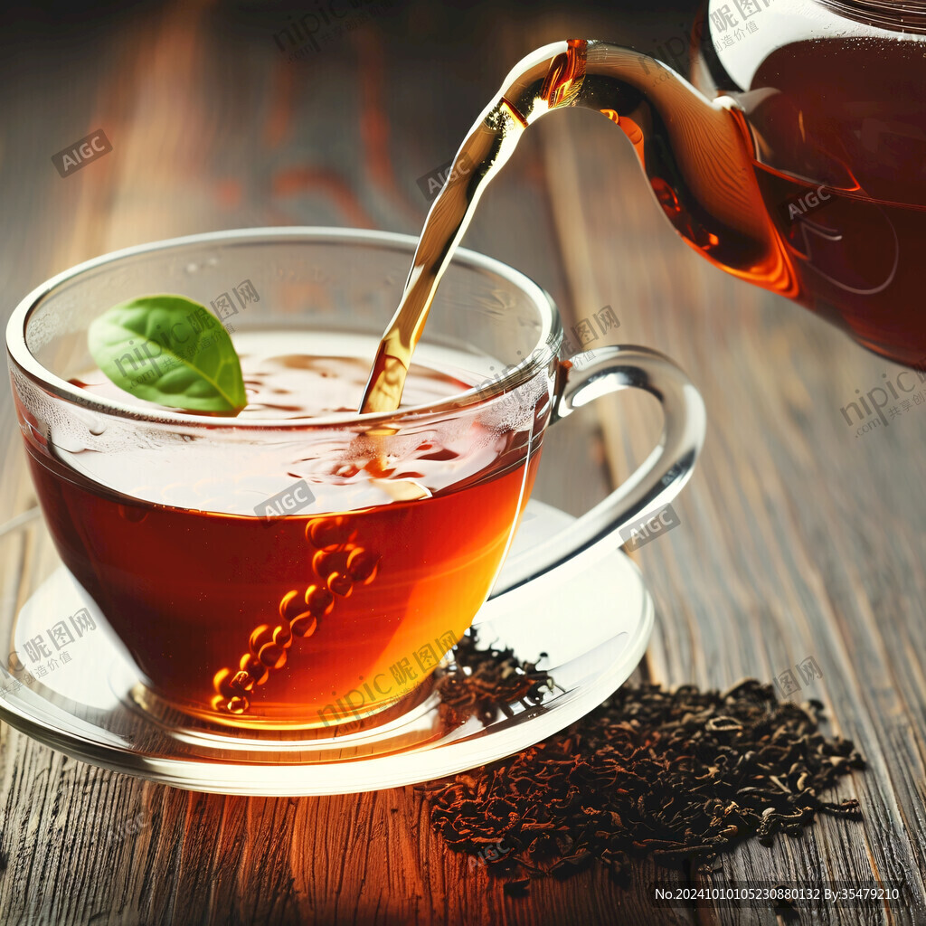 紅茶倒茶水