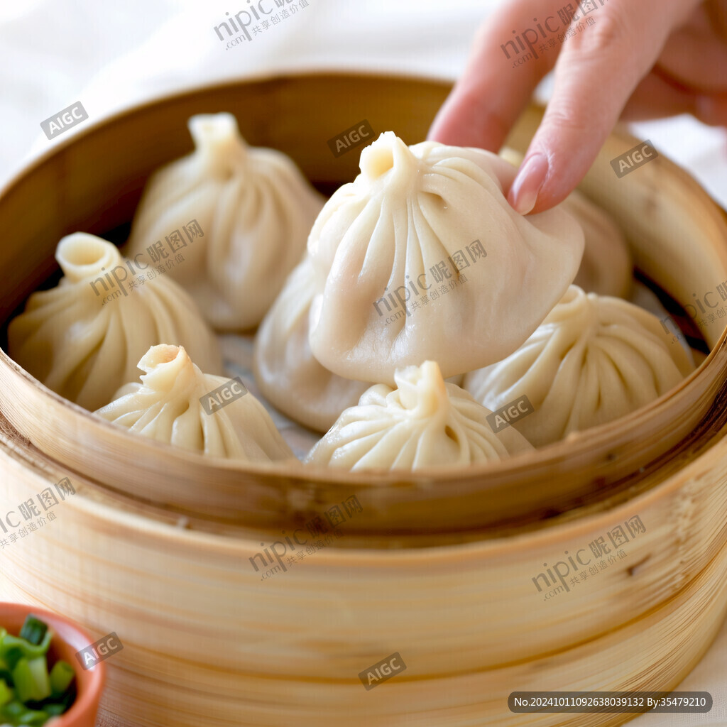 淺底上的蒸包