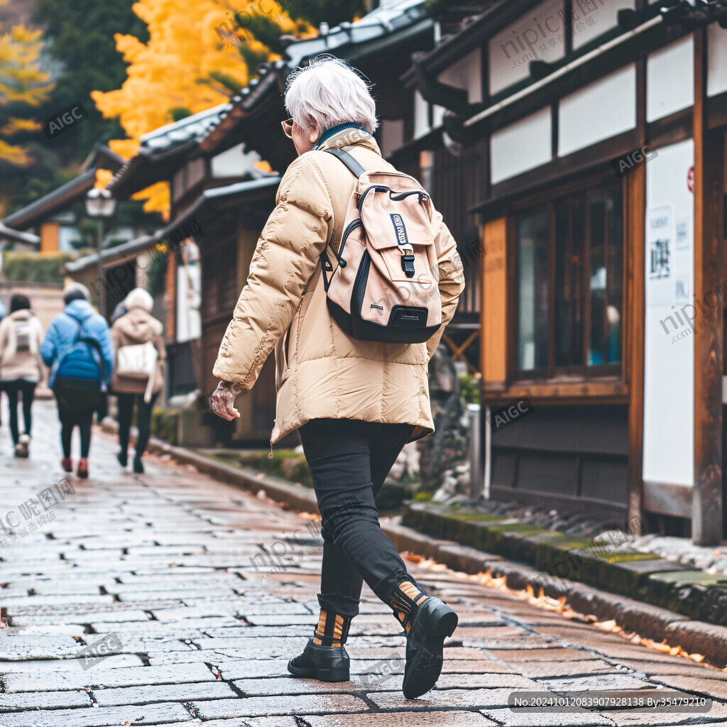 女游人背影