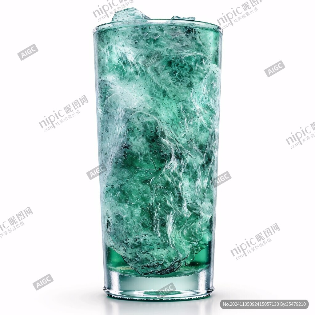 帶孔雀石底座的水晶杯