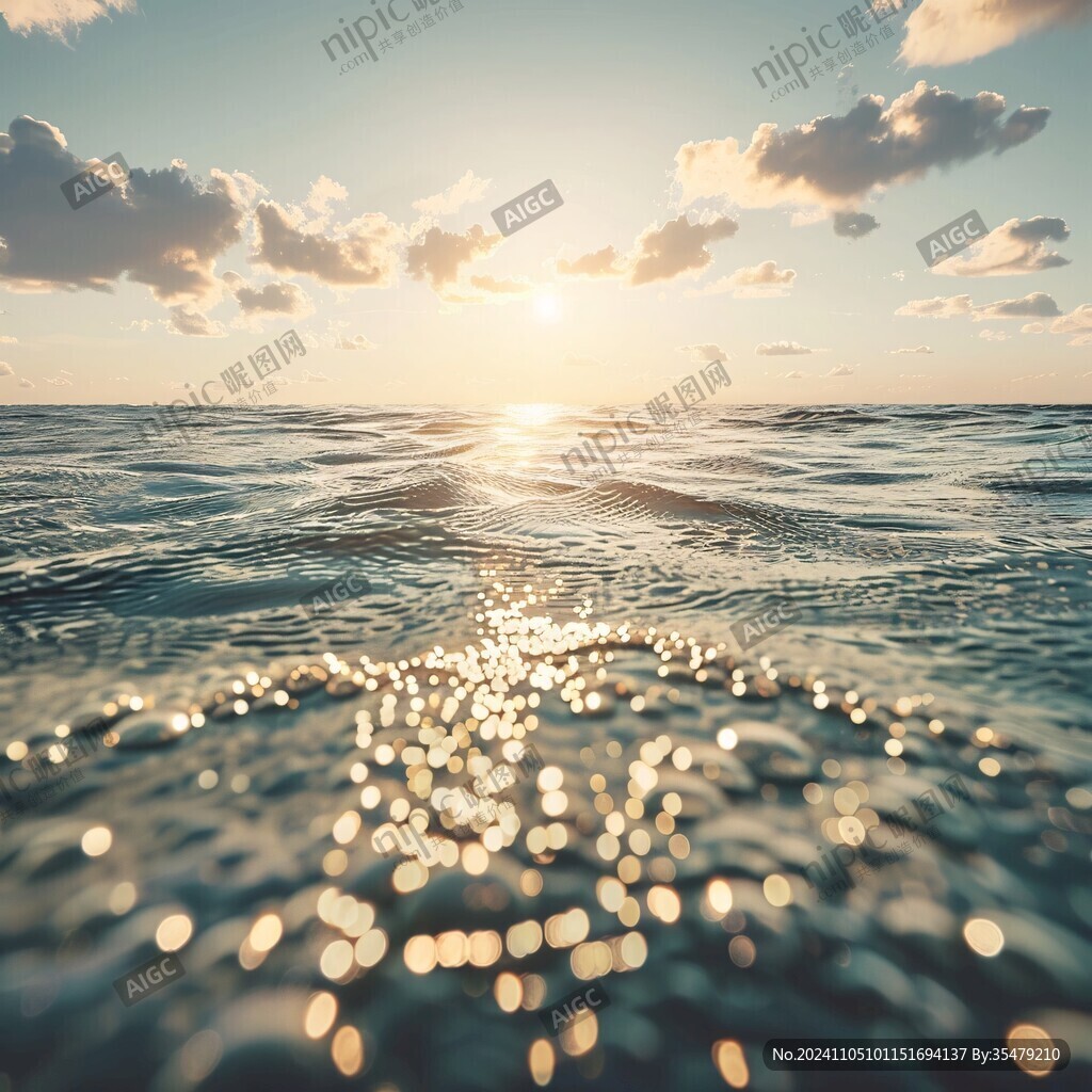 金光閃閃海面
