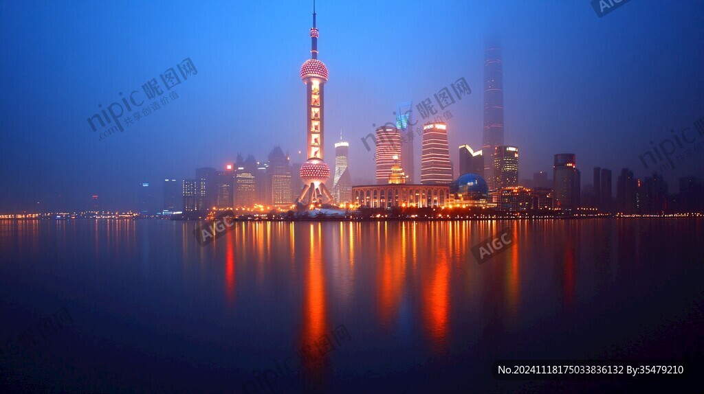 晨霧中的外灘
