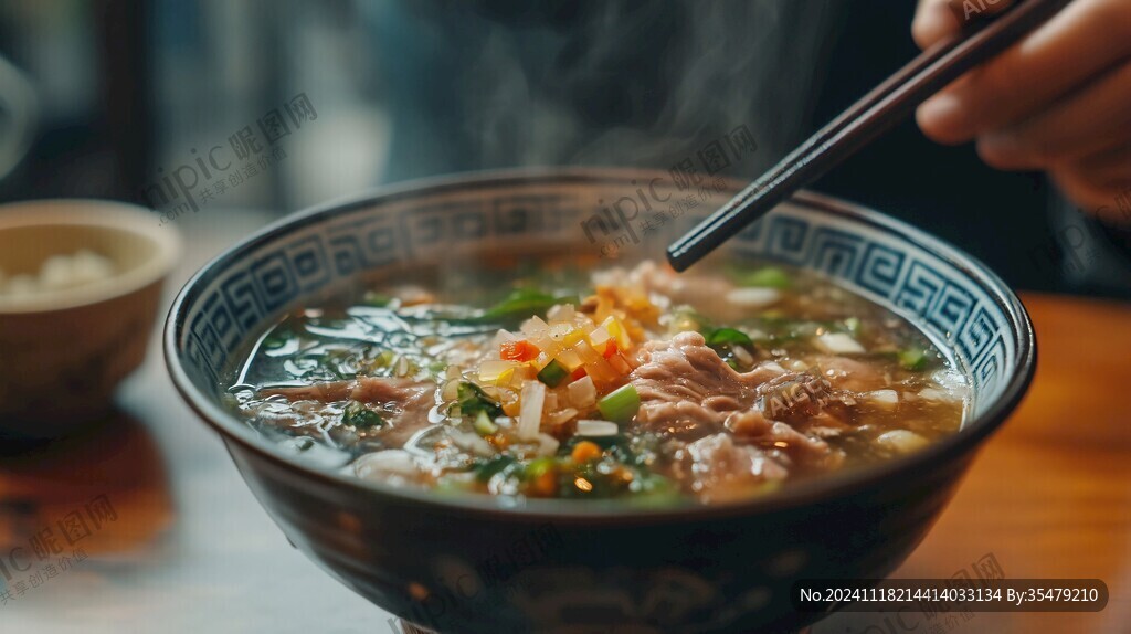 特色小吃羊肉泡饃
