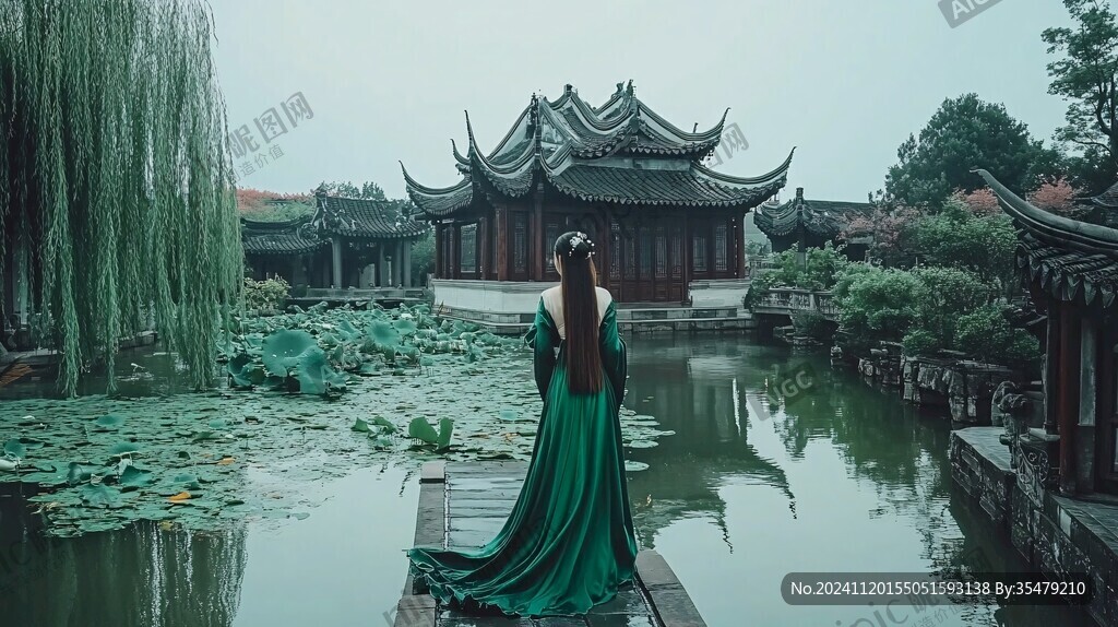青衣背影