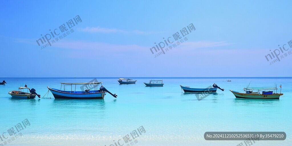 湛藍(lán)海面上的小船