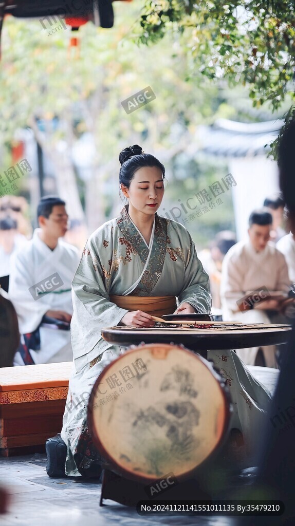 撫琴獻(xiàn)茶