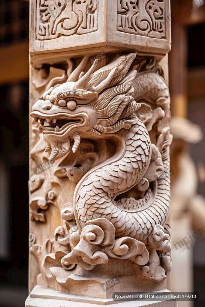 木雕龍柱