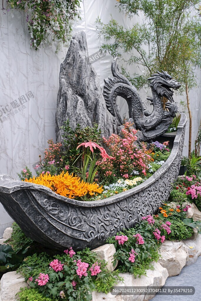 人物小船造型菊花展
