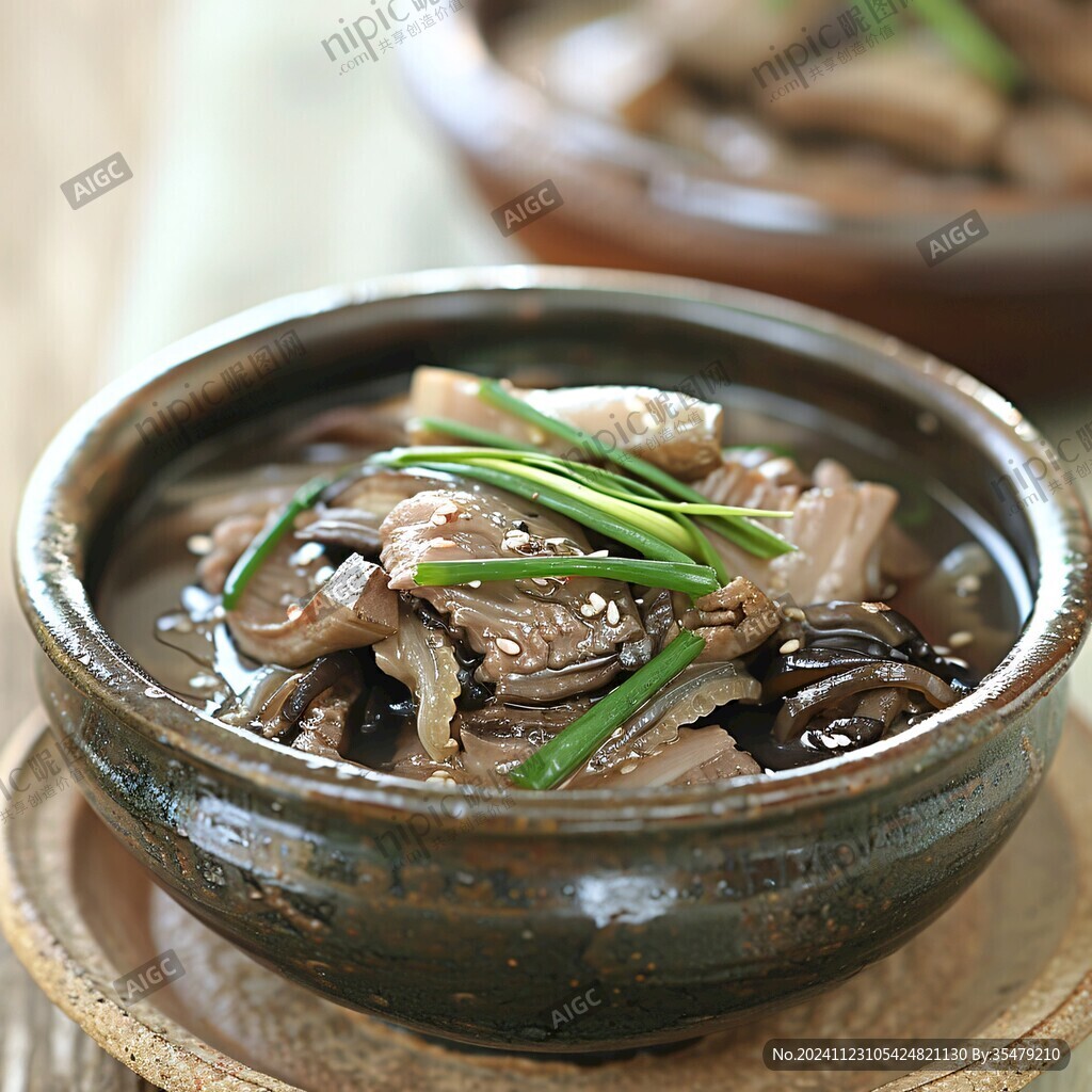 砂鍋秋耳