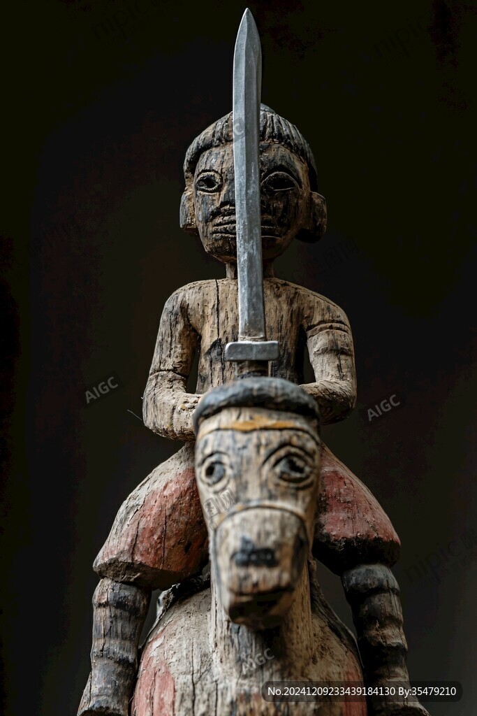 非洲武士雕塑