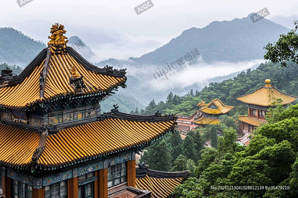 云霧金殿