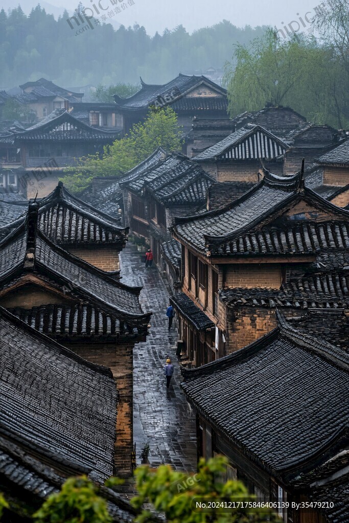 古鎮(zhèn)春雨