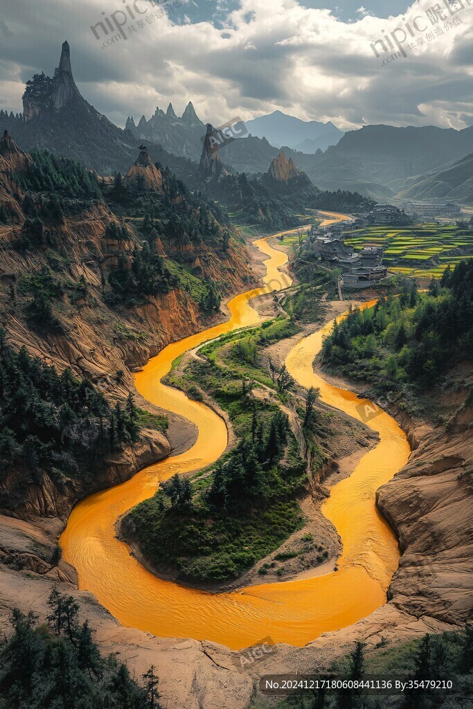 蜿蜒河流山間道路