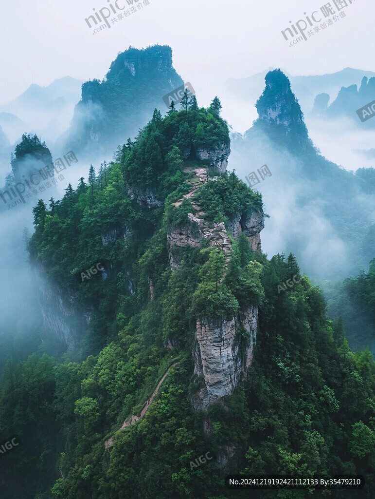 云霧繚繞狼牙山