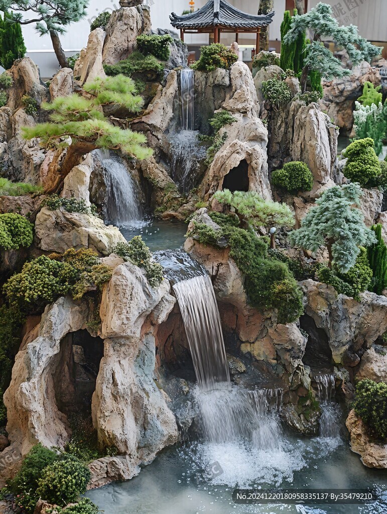 水池假山瀑流