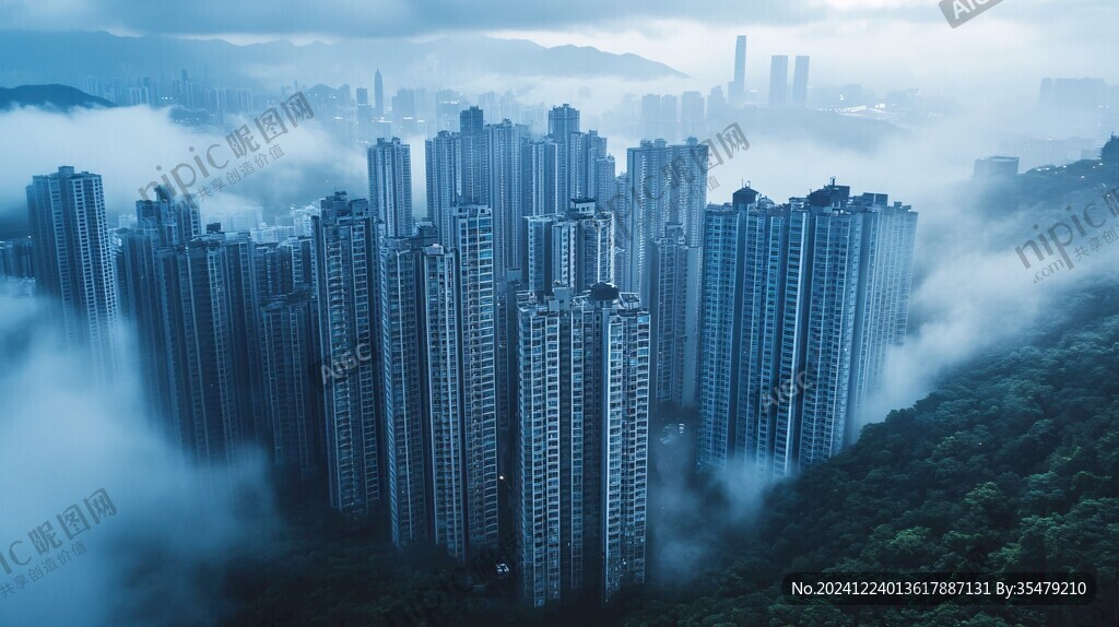 云霧漫城