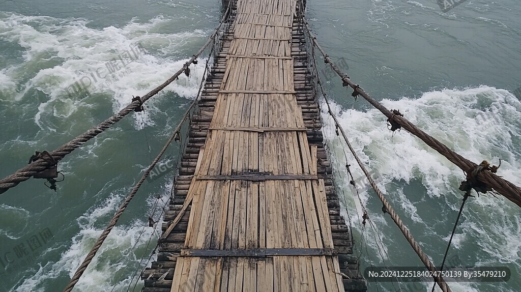 浮橋俯拍