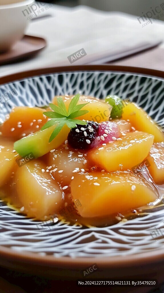 夏日甜品涼拌涼粉水果