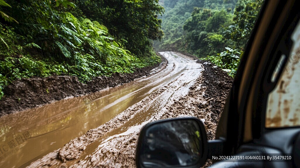 山區泥濘路