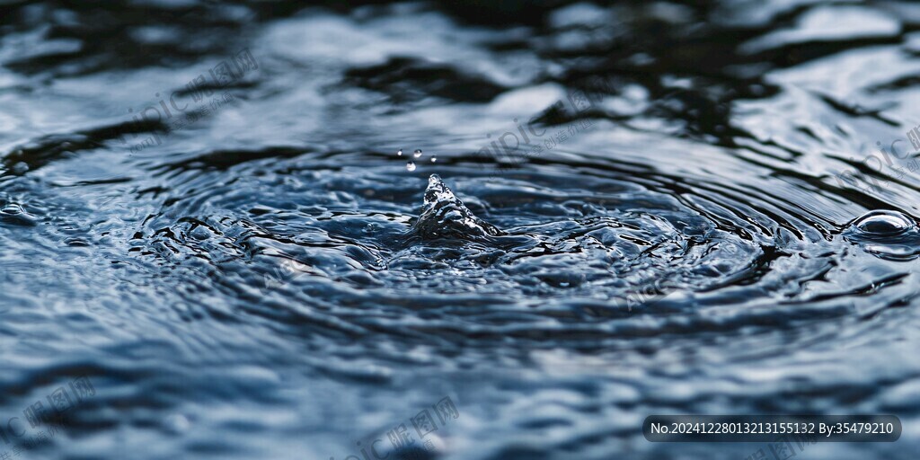 水滴在水面上的流體力學
