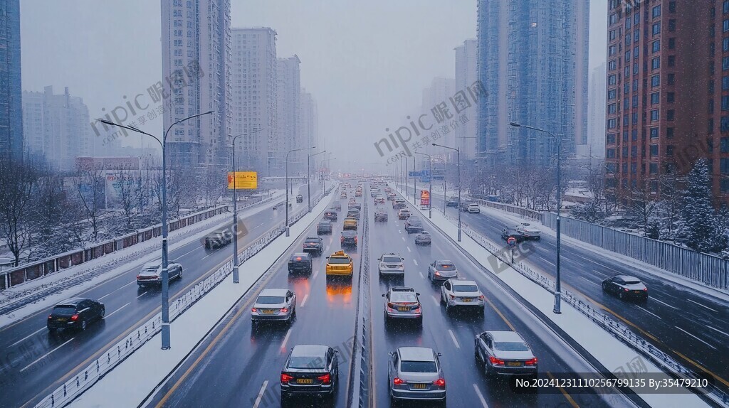 雪天車流