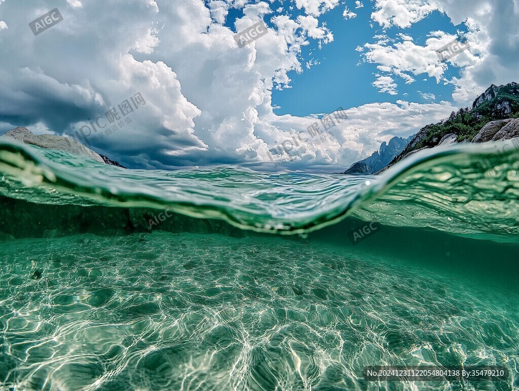碧綠翡翠海水