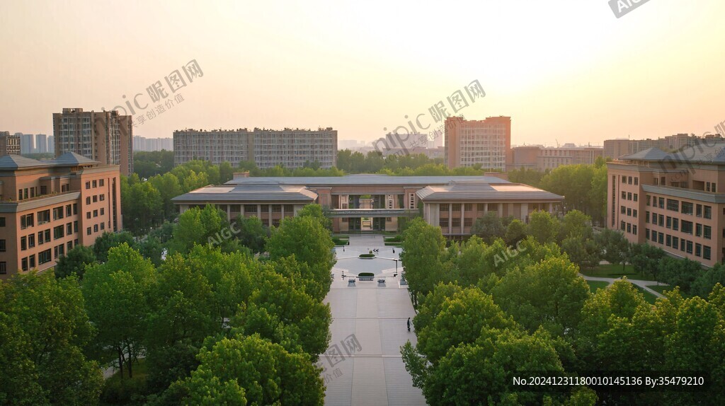 夕陽下的濟大校園