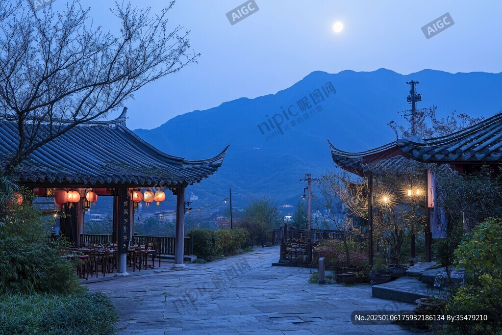 古鎮(zhèn)月色