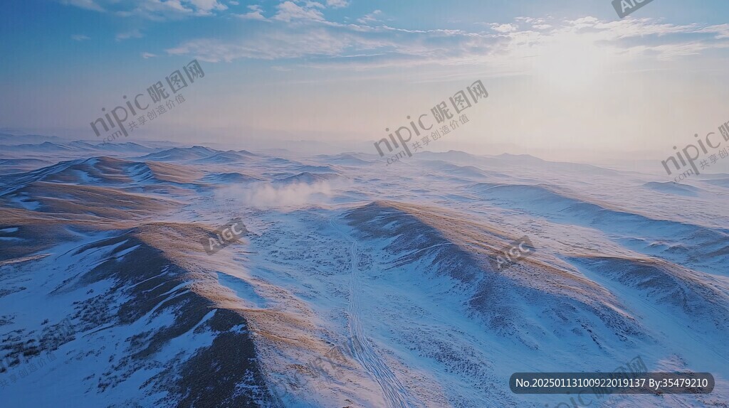 雪景日出荒山冰冷