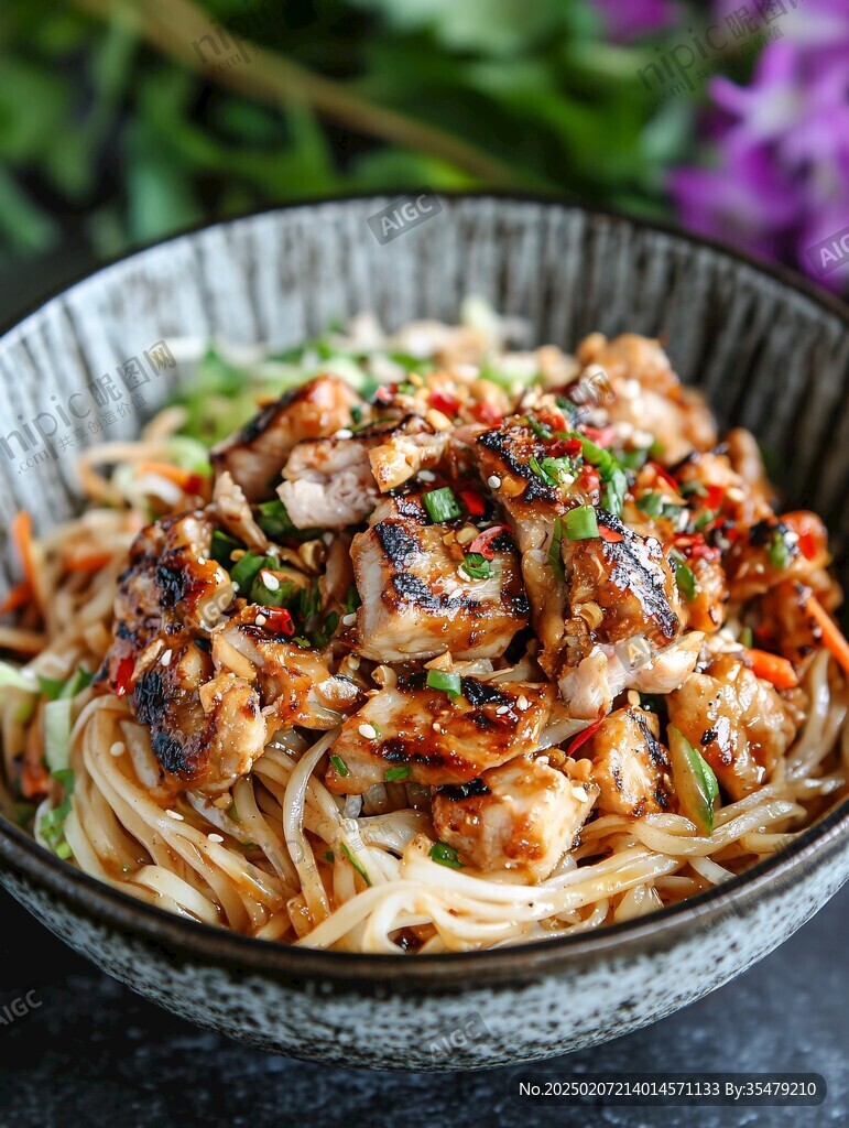 麻辣雞肉拌面
