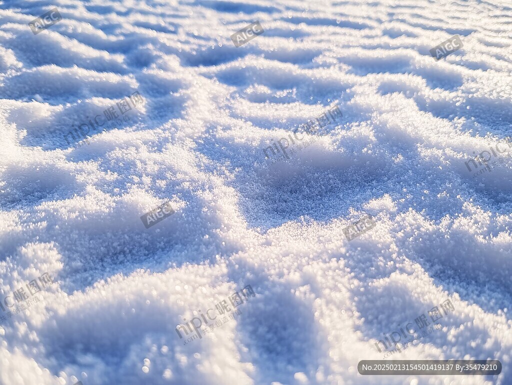 融雪凝成的冰碴