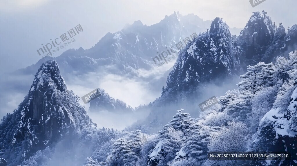 雪山云海