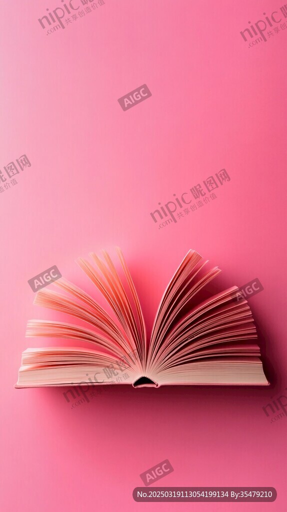 粉色背景下的開放書籍