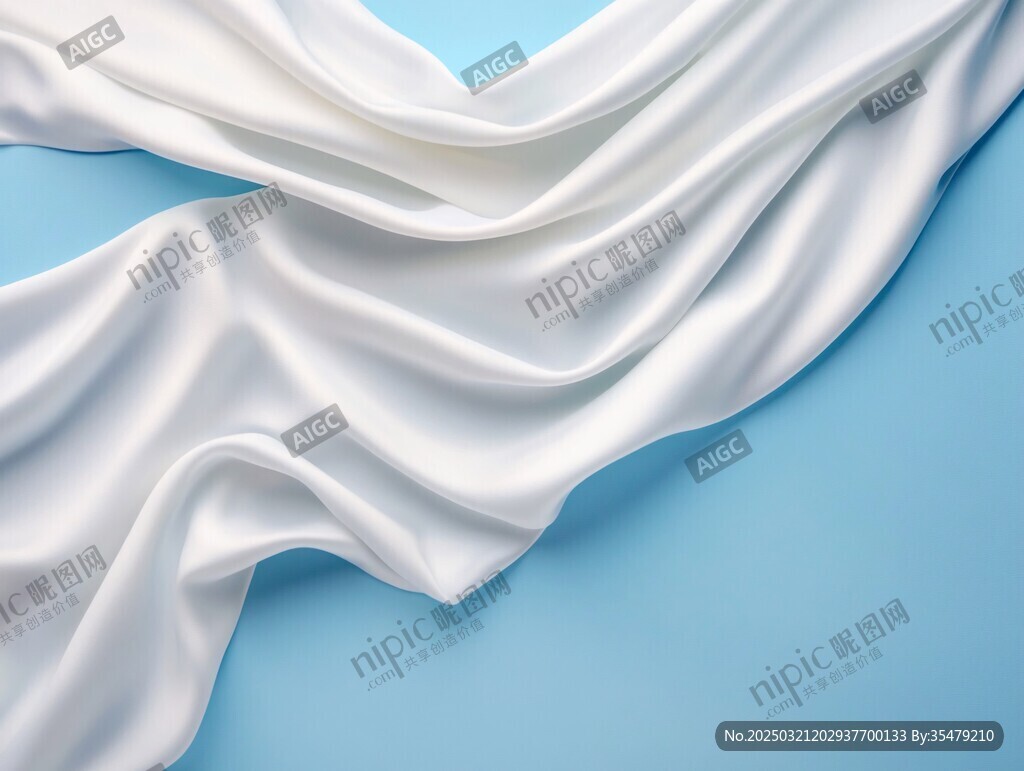 白色絲綢在藍色背景上的流動
