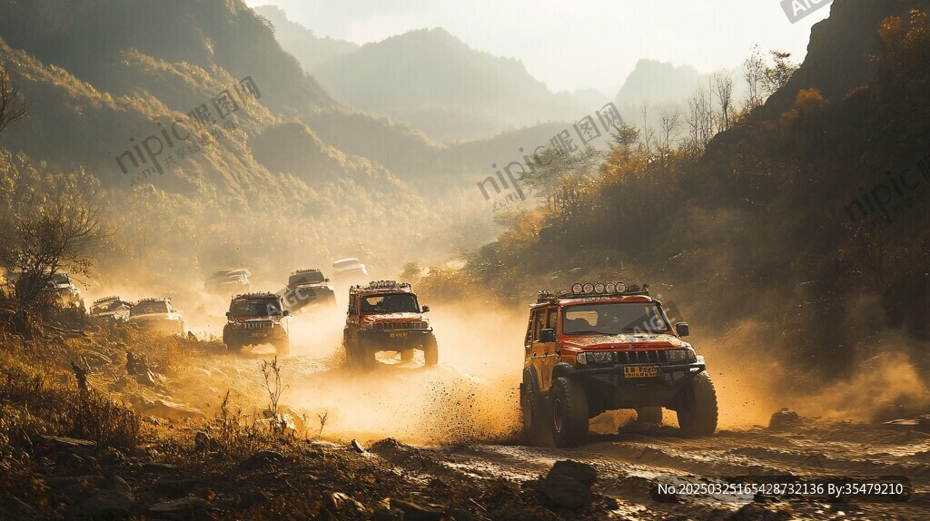 越野車隊馳騁山間泥路