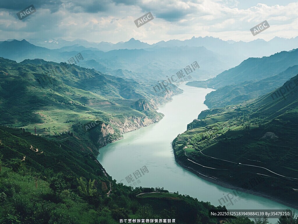 壯美山河間的蜿蜒河流