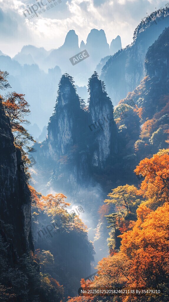 秋日奇峰 山林間的夢幻景致