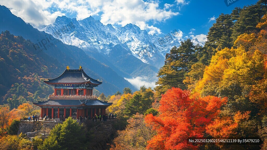 秋日山間古亭與壯麗雪山