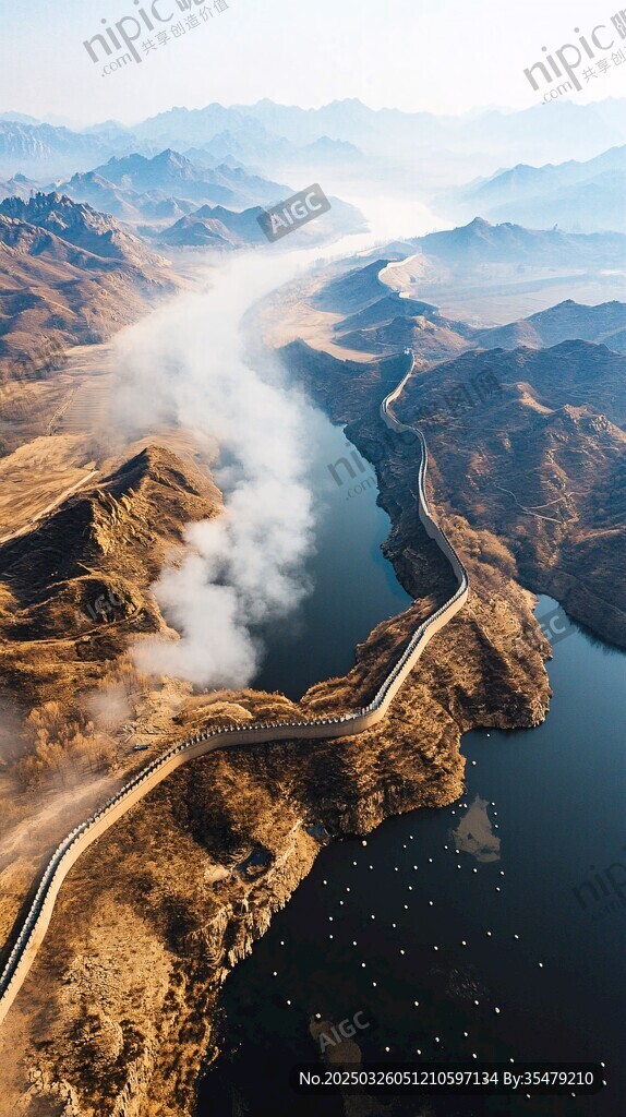 蜿蜒公路穿梭山水間