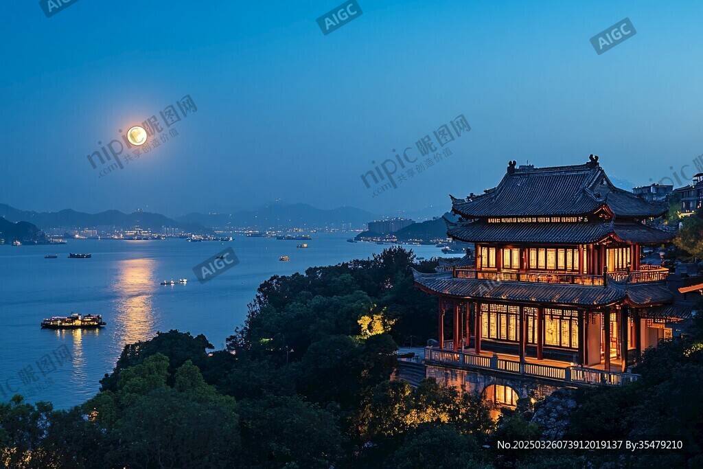 月夜下的古典樓閣與湖景