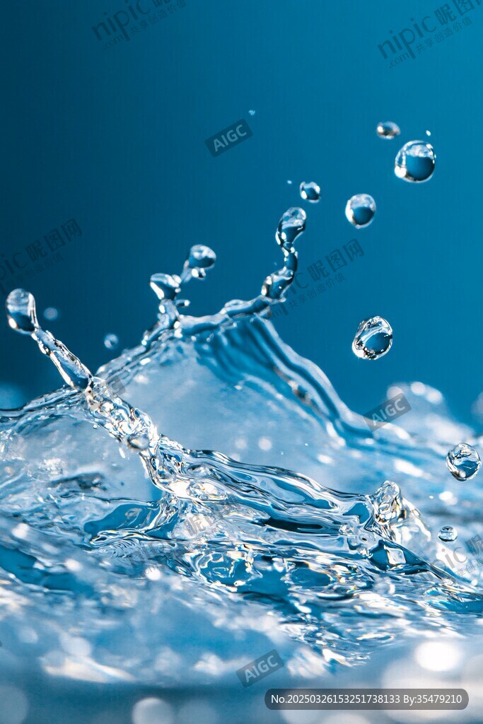 水花飛濺的靈動瞬間