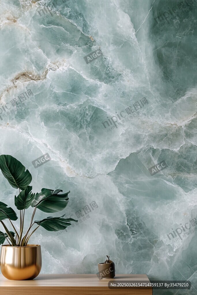 綠紋大理石墻前的綠植擺件