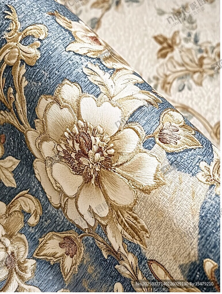 藍底花卉精美刺繡布料