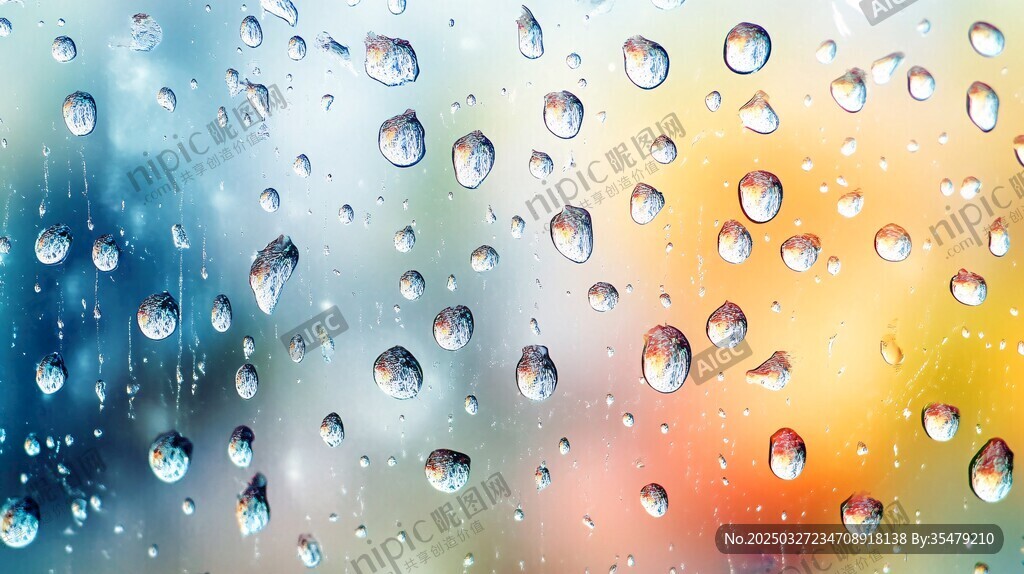 玻璃上晶瑩的雨滴